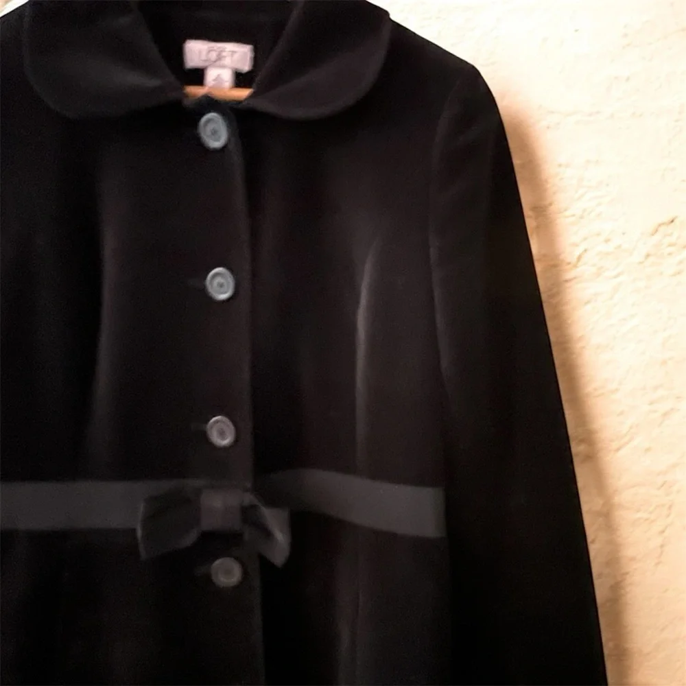 LOFT Black Velvet Coat Women’s 4 Bow Waist Ribbon Trim Vintage Holiday Classic